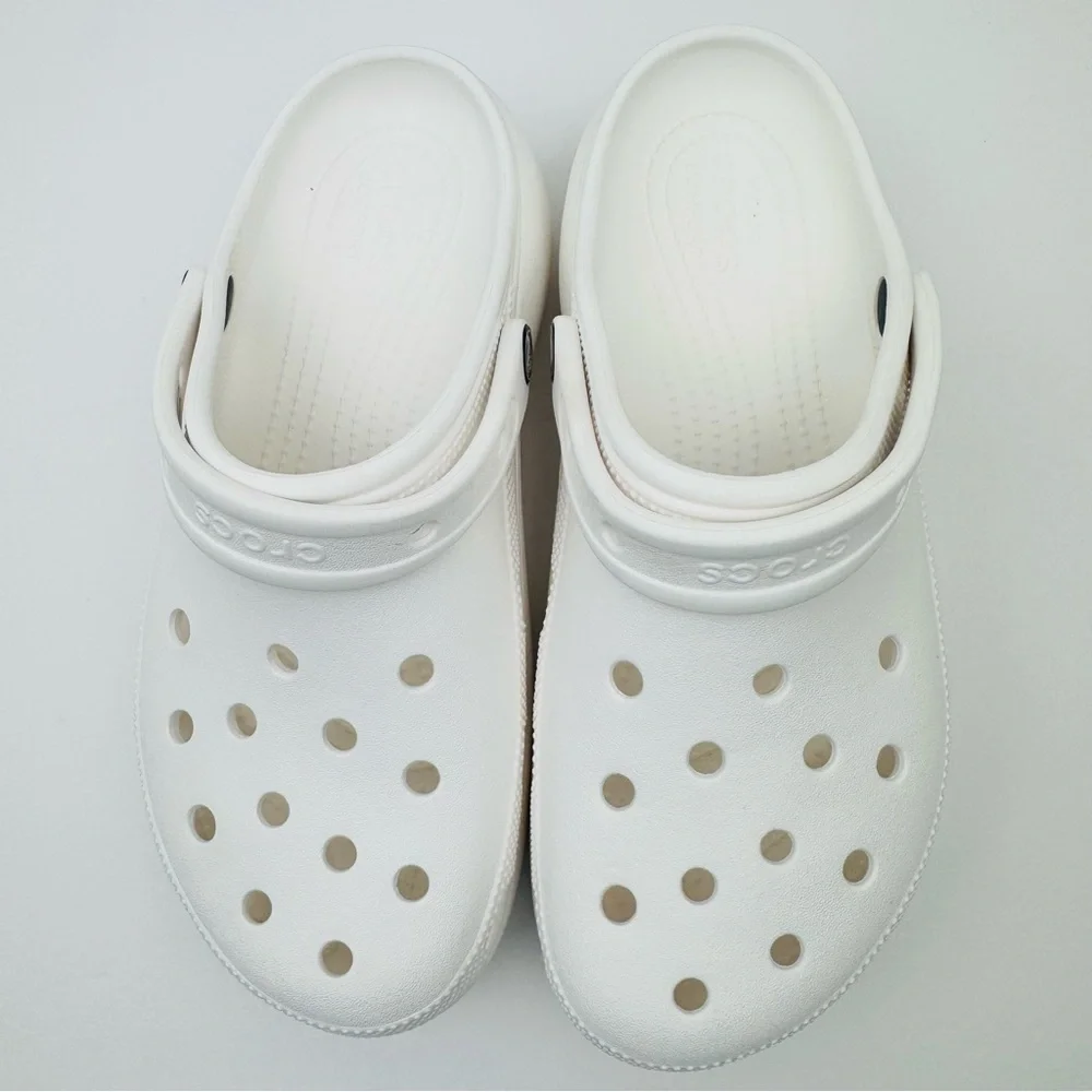 Crocs Women's Classic Platform Clog. Women’s size 10. Very clean.